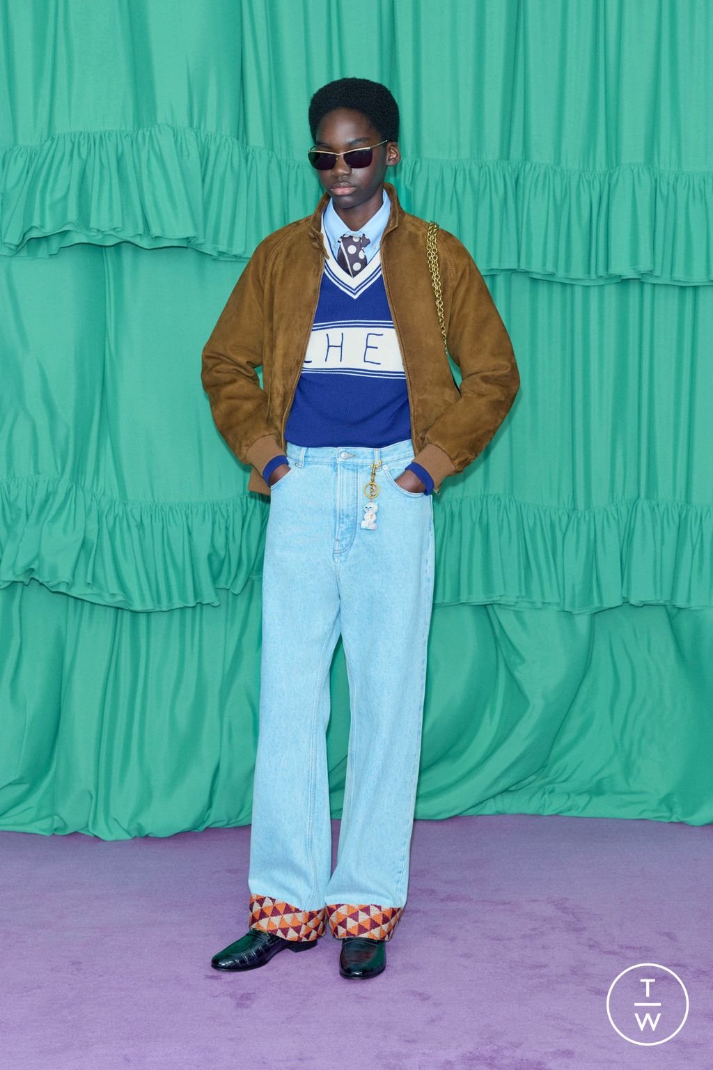 Fashion Week Paris Pre-Fall 2025 look 77 from the Valentino collection womenswear