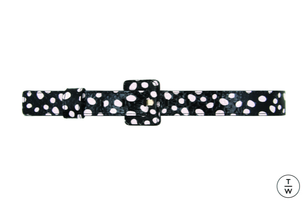 Fashion Week Milan Spring/Summer 2018 look 7 from the Blumarine collection 女装配饰