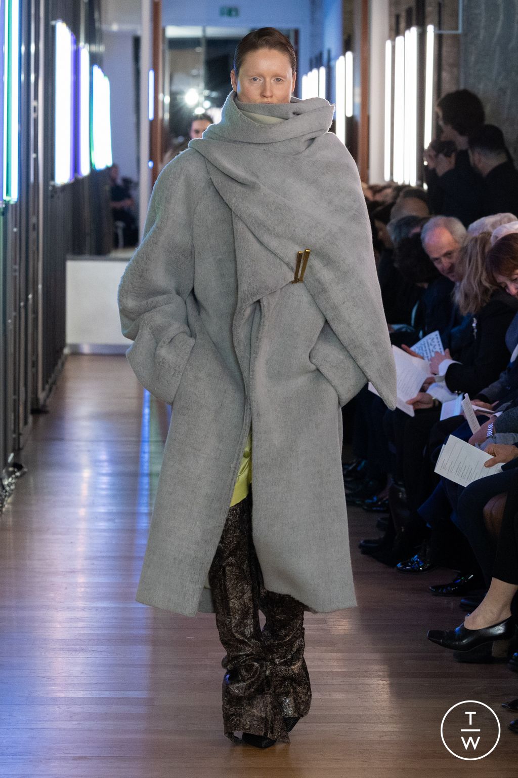 Fashion Week Paris Fall/Winter 2024 look 15 from the IFM PARIS collection 女装