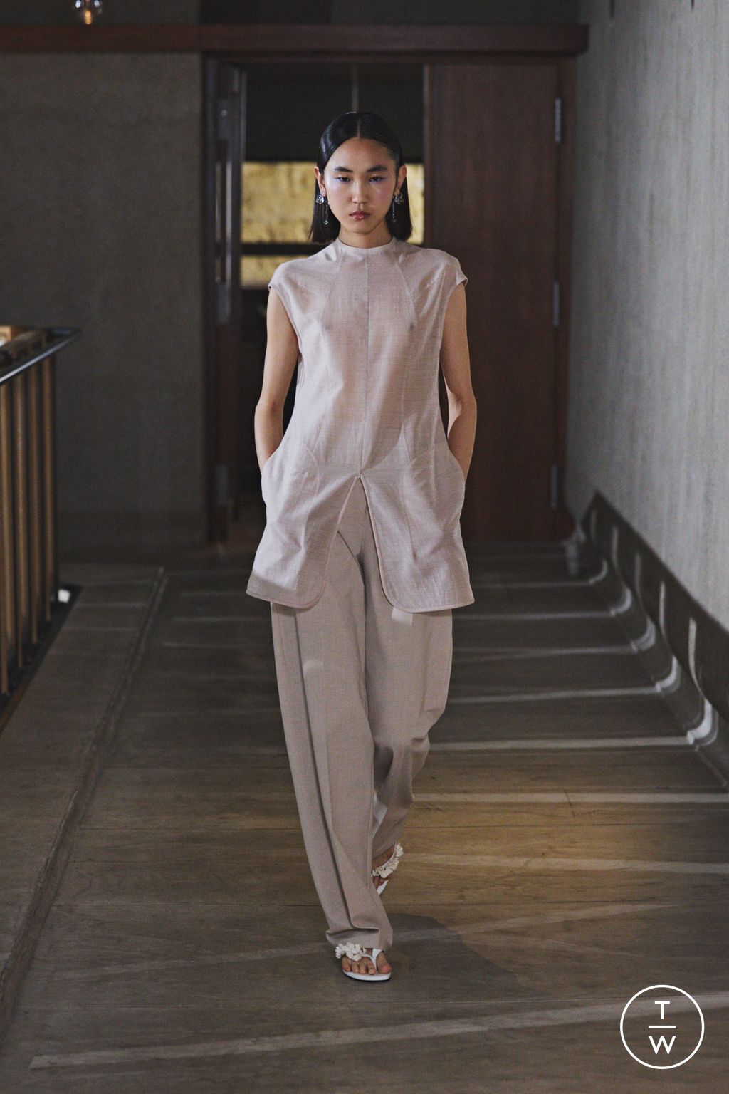 Fashion Week Paris Spring/Summer 2026 look 3 from the Mame Kurogouchi collection womenswear
