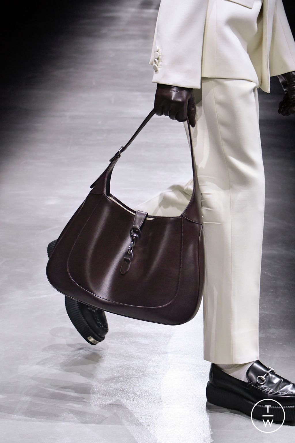 Fashion Week Milan Fall/Winter 2024 look 3 from the Gucci collection menswear accessories