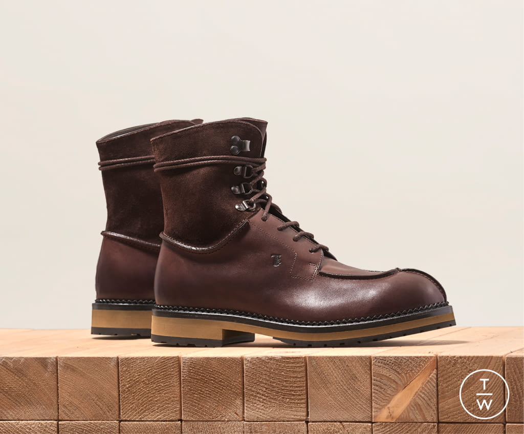 Fashion Week Milan Fall/Winter 2021 look 12 from the Tod's collection menswear accessories