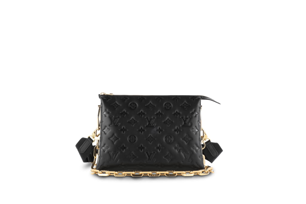 Fashion Week Paris Spring/Summer 2021 look 4 from the Louis Vuitton collection womenswear accessories