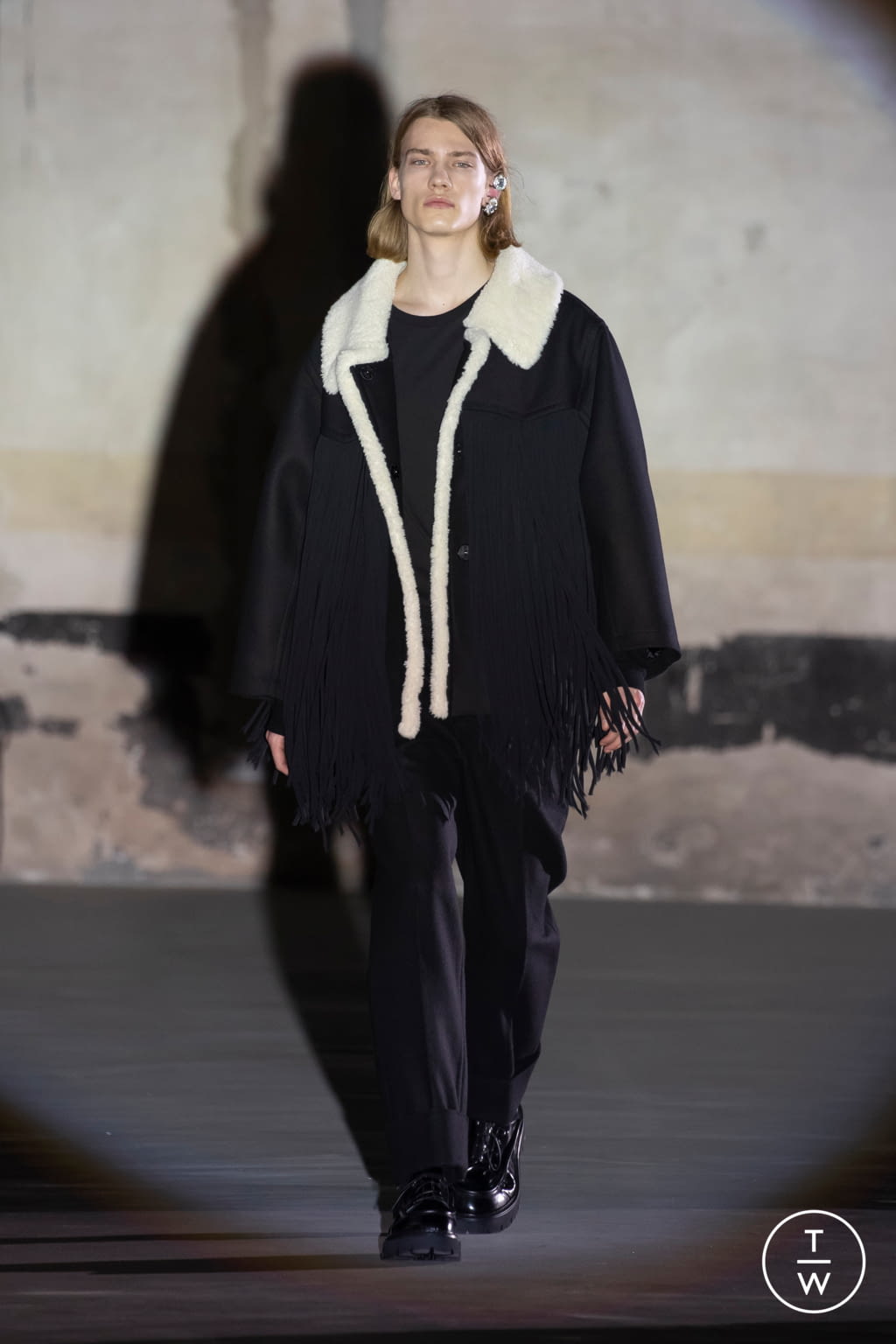 Fashion Week Milan Fall/Winter 2021 look 4 de la collection N°21 womenswear