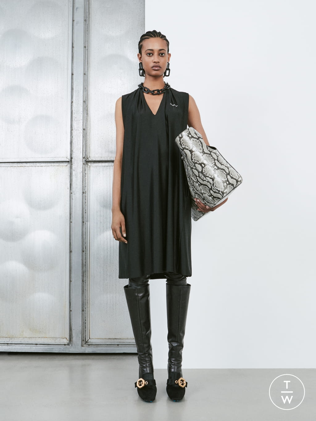 Fashion Week Paris Pre-Fall 2020 look 4 from the Off-White collection womenswear