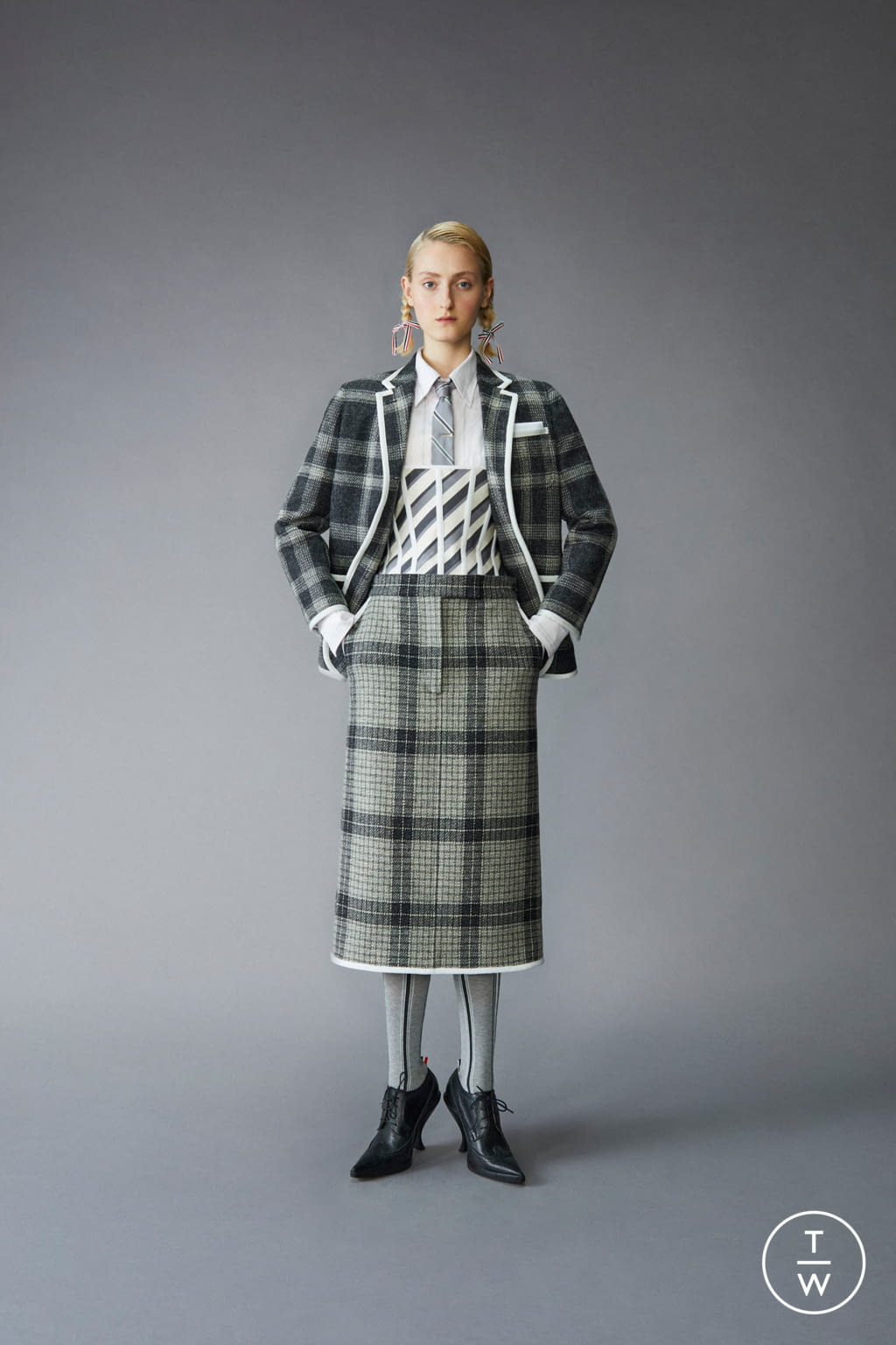 Fashion Week Paris Pre-Fall 2021 look 3 from the Thom Browne collection 女装