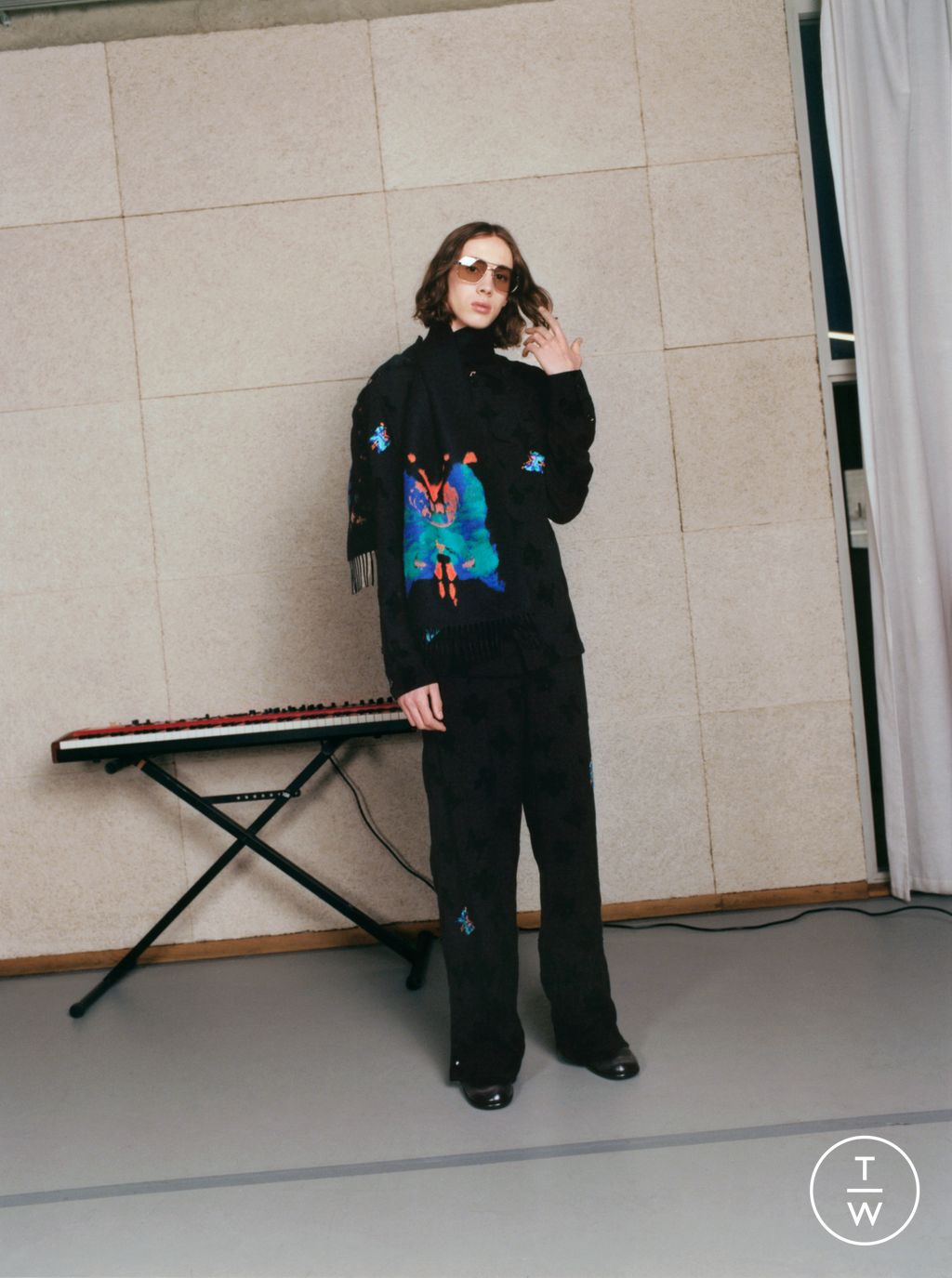Fashion Week Paris Resort 2023 look 4 from the Louis Vuitton collection menswear