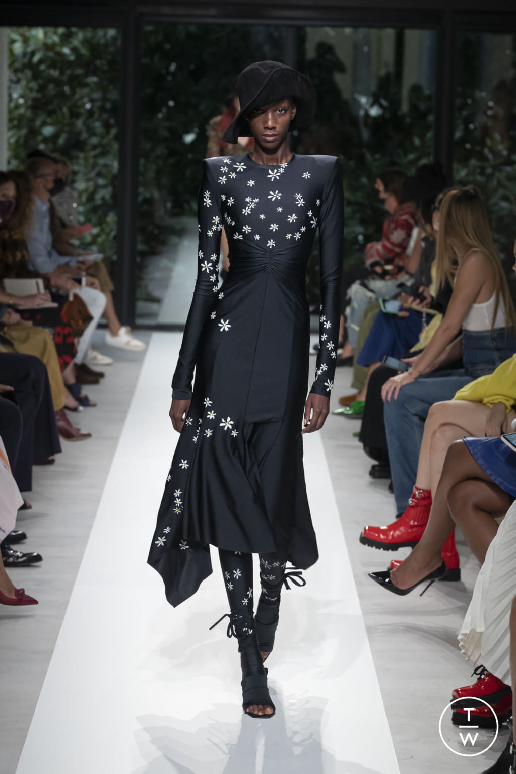 Fashion Week Milan Spring/Summer 2022 look 4 from the Philosophy di Lorenzo Serafini collection 女装