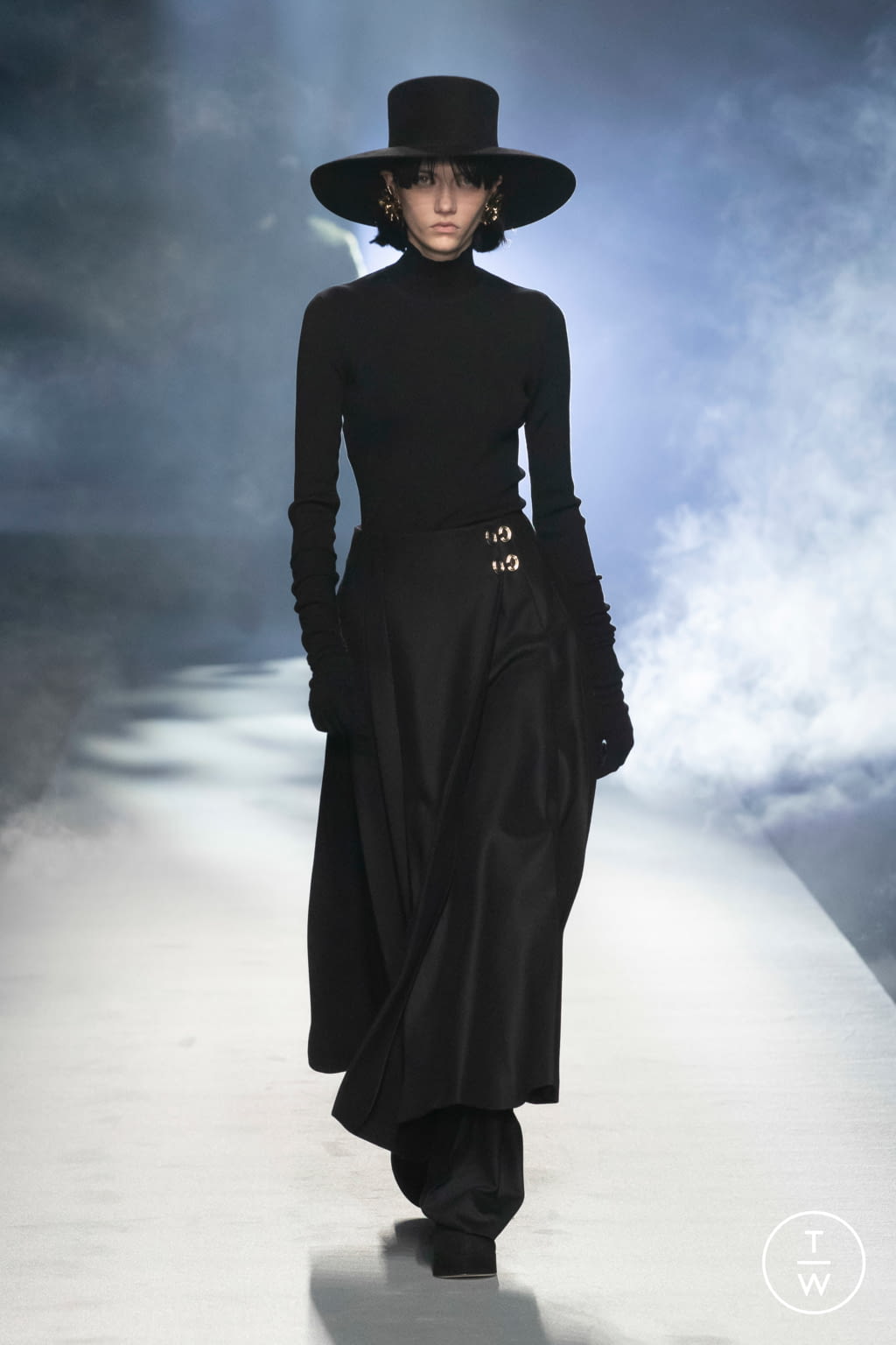Fashion Week Milan Fall/Winter 2021 look 4 from the Alberta Ferretti collection womenswear
