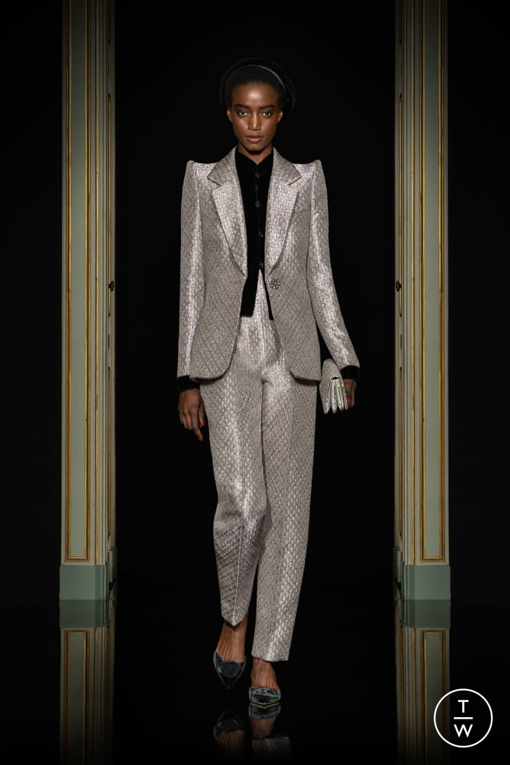 Fashion Week Paris Spring/Summer 2021 look 4 from the Giorgio Armani Privé collection couture