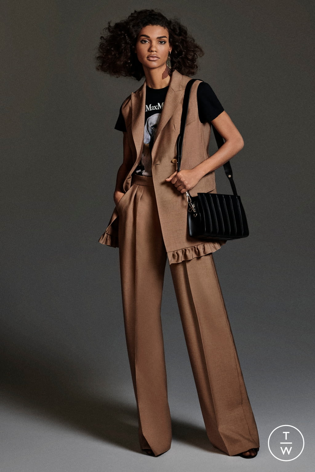 Fashion Week Milan Pre-Fall 2020 look 4 from the Max Mara collection 女装