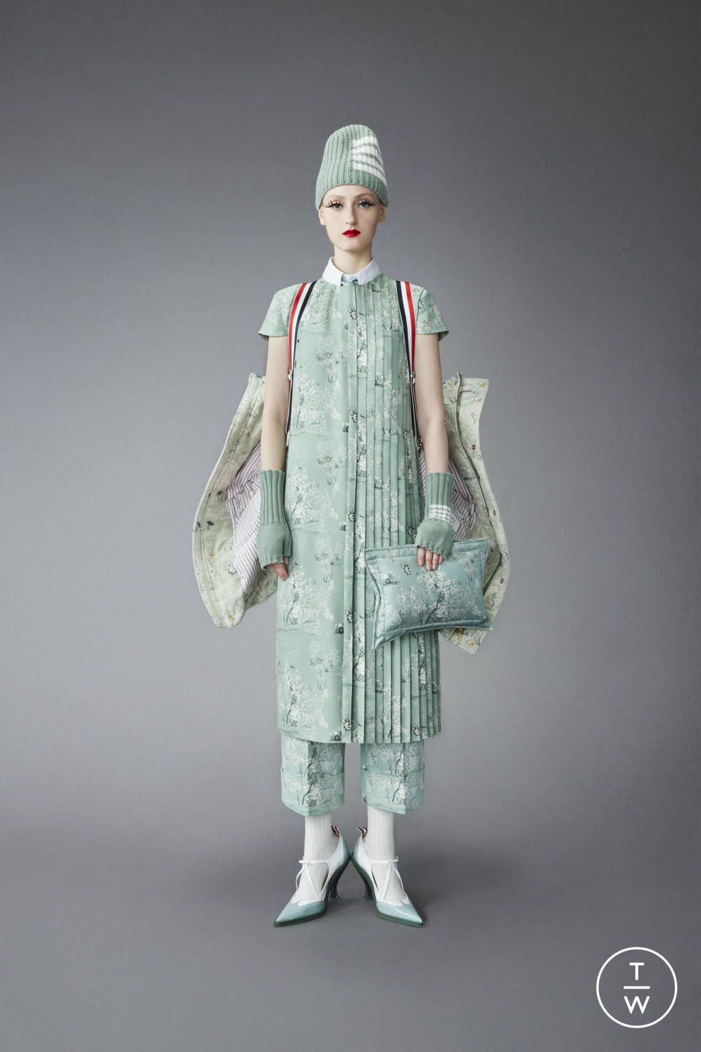 Fashion Week New York Pre-Fall 2022 look 4 from the Thom Browne collection womenswear