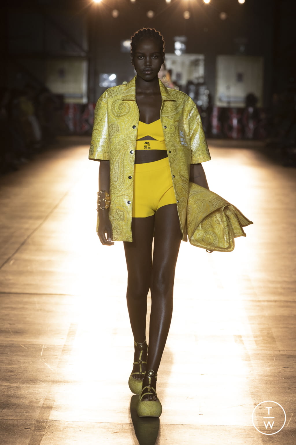 Fashion Week Milan Spring/Summer 2022 look 4 de la collection Etro womenswear
