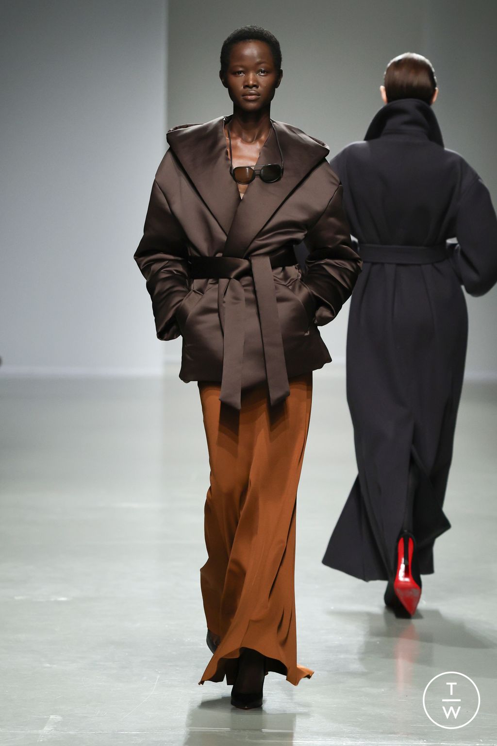 Fashion Week Paris Fall/Winter 2025 look 4 from the Atlein collection 女装