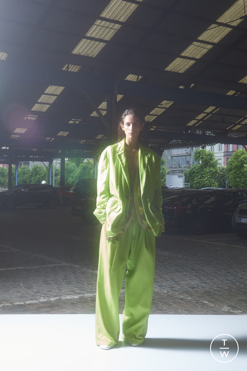 Fashion Week Paris Spring/Summer 2022 look 4 from the Dries Van Noten collection 男装