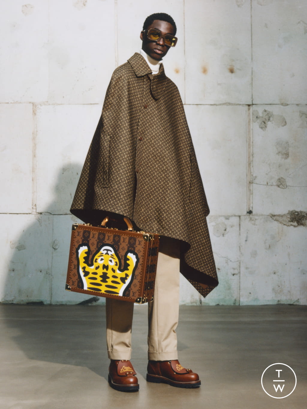 Fashion Week Paris Resort 2022 look 8 from the Louis Vuitton collection menswear