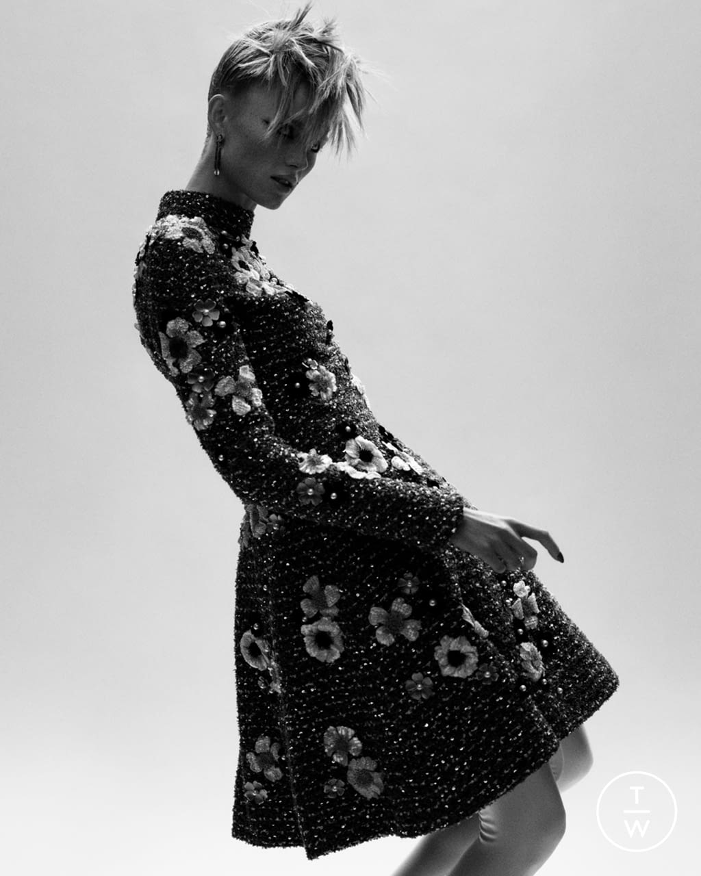 Fashion Week Paris Fall/Winter 2020 look 4 de la collection Chanel couture