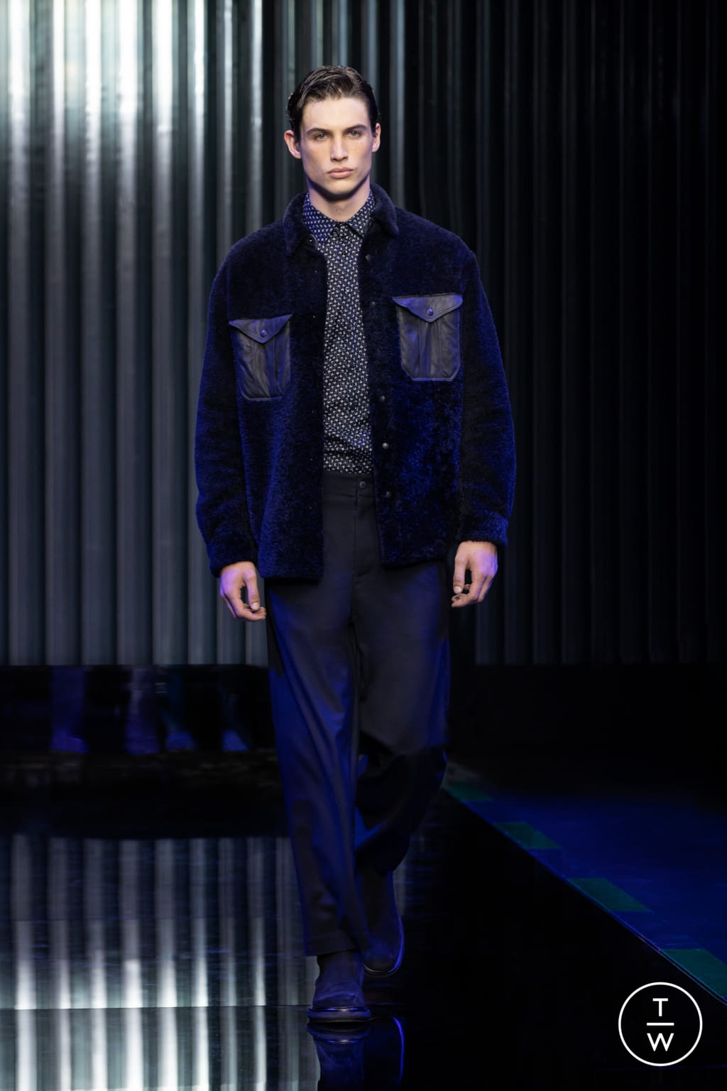 Fashion Week Milan Fall/Winter 2022 look 40 from the Giorgio Armani collection 女装