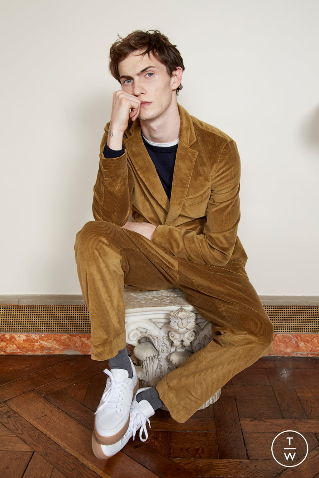 Fashion Week Paris Fall/Winter 2021 look 42 from the Officine Générale collection menswear