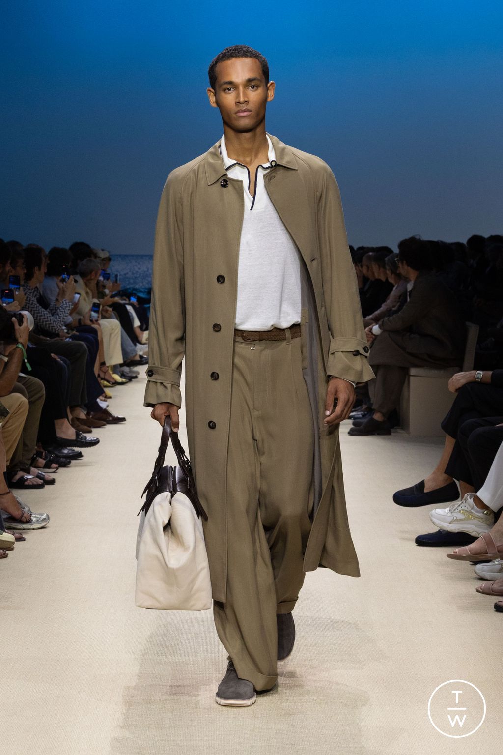 Fashion Week Milan Spring/Summer 2026 look 40 de la collection Giorgio Armani menswear
