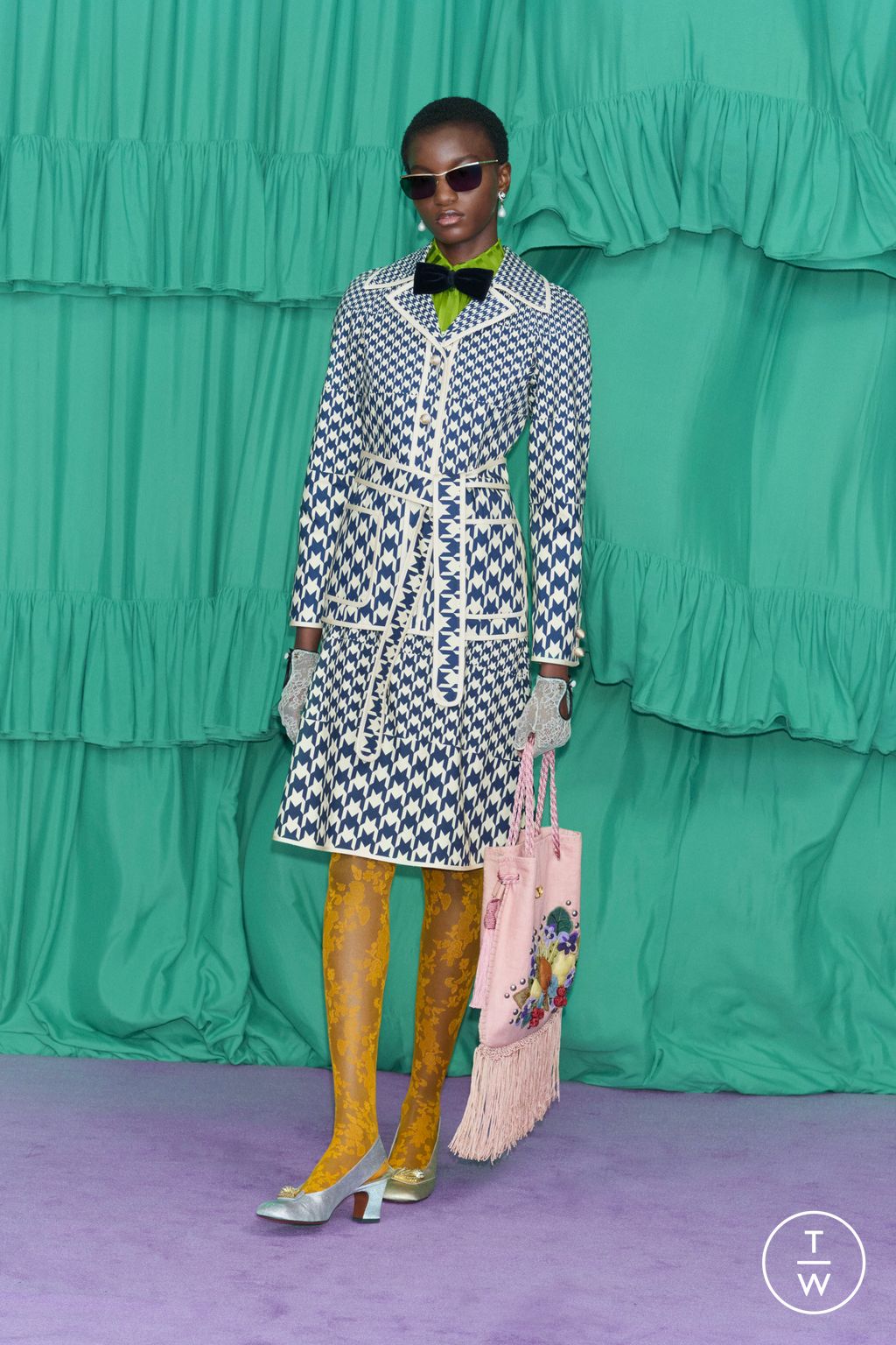 Fashion Week Paris Pre-Fall 2025 look 80 from the Valentino collection womenswear