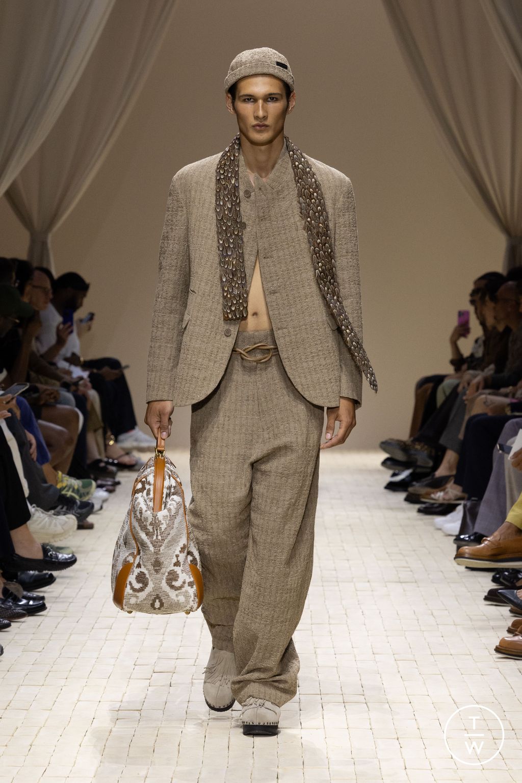 Fashion Week Milan Spring/Summer 2026 look 41 de la collection Emporio Armani menswear