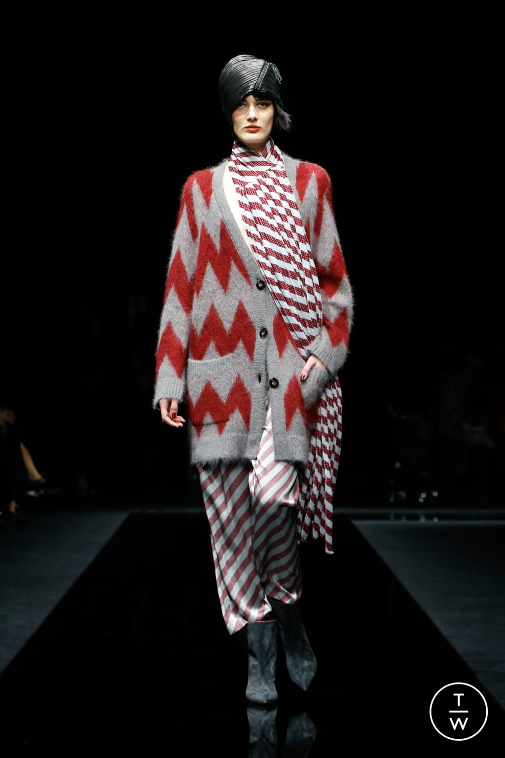 Fashion Week Milan Pre-Fall 2020 look 41 from the Giorgio Armani collection womenswear