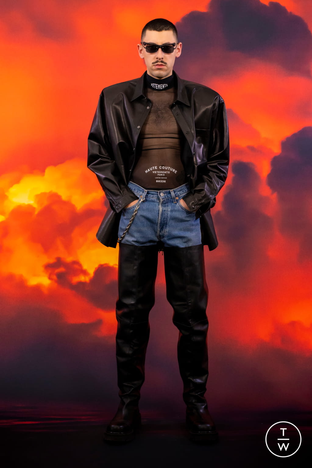 Fashion Week Paris Fall/Winter 2021 look 41 from the VETEMENTS collection 男装