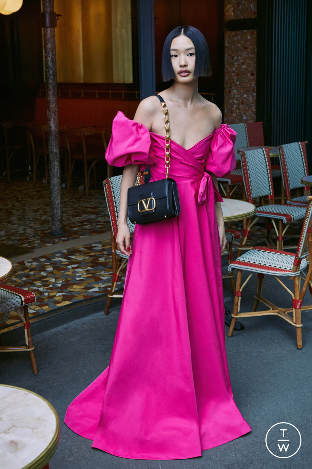 Fashion Week Paris Resort 2022 look 85 from the Valentino collection womenswear