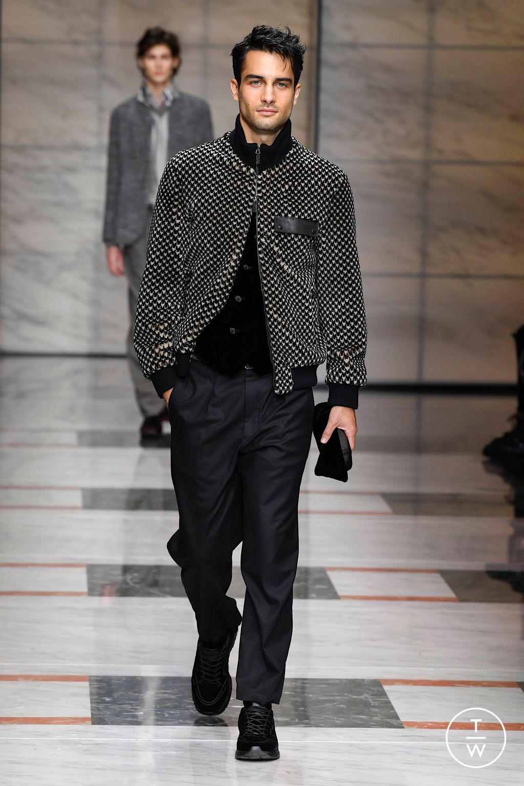 Fashion Week Milan Fall/Winter 2023 look 6 de la collection Giorgio Armani menswear