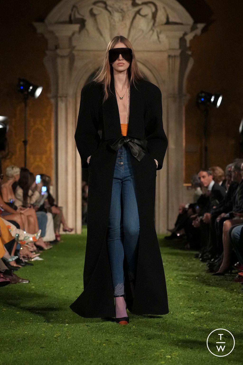 Fashion Week Paris Fall/Winter 2026 look 41 from the Valentino collection 女装