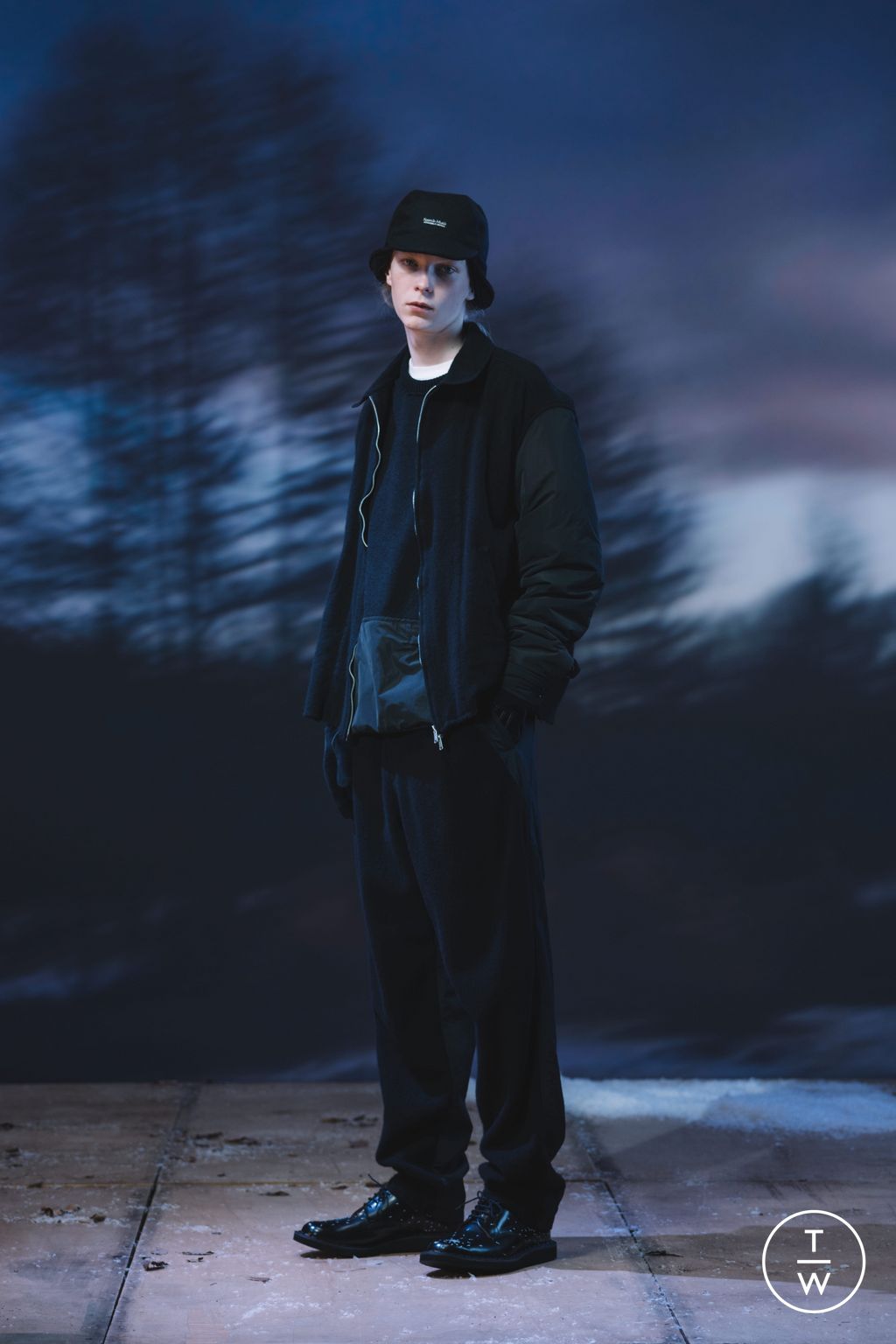 Fashion Week Paris Fall/Winter 2024 look 42 from the Undercover collection menswear