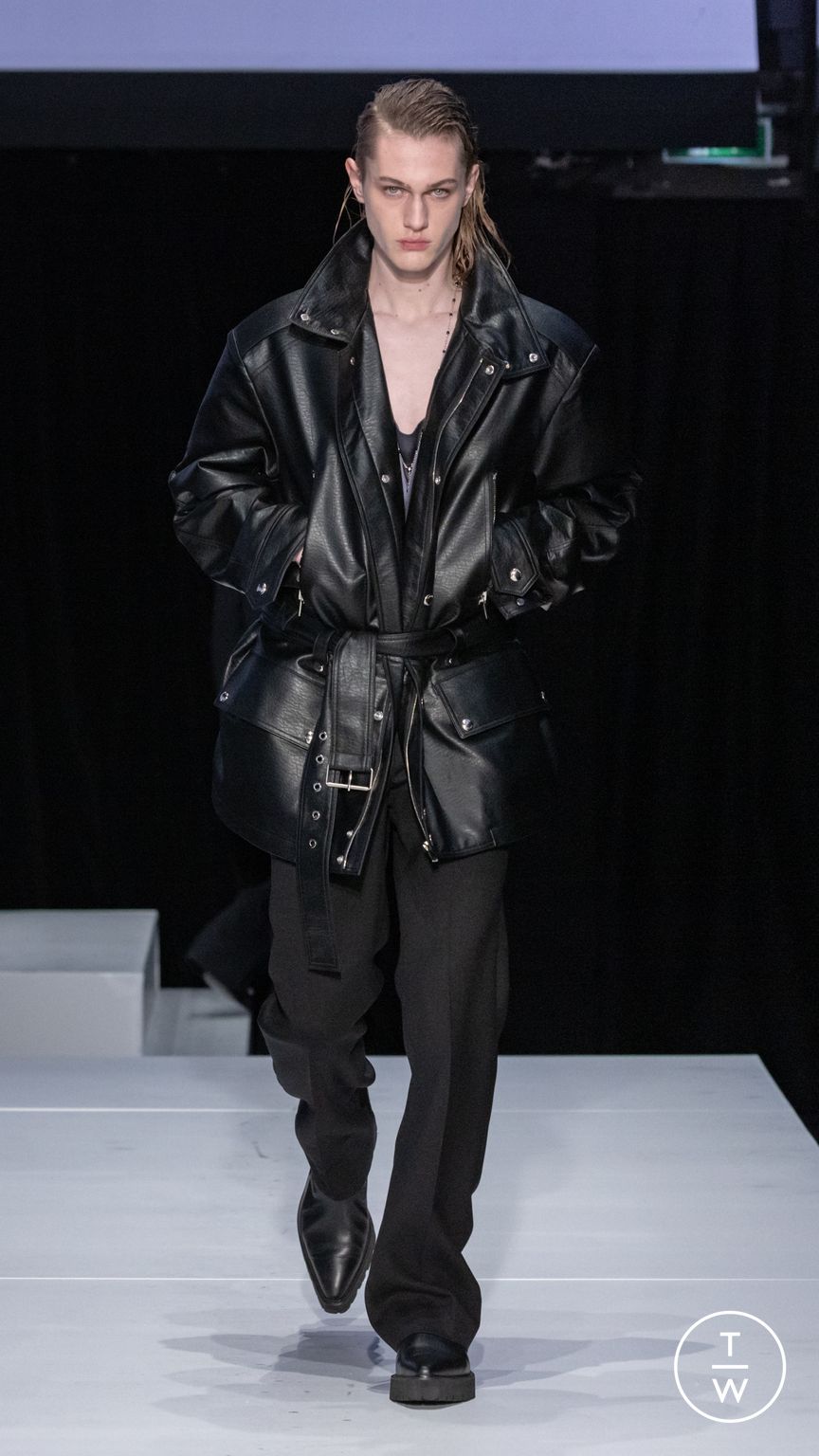 Fashion Week Paris Fall/Winter 2024 look 42 from the System Studios collection menswear