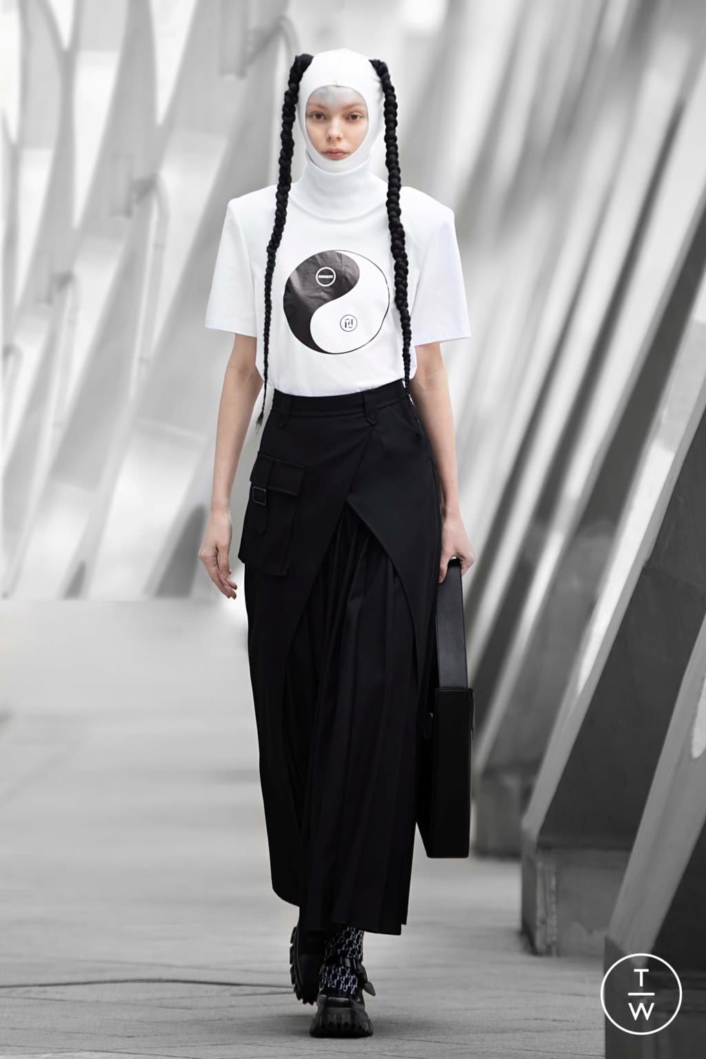 Fashion Week Milan Fall/Winter 2021 look 42 from the Annakiki collection womenswear