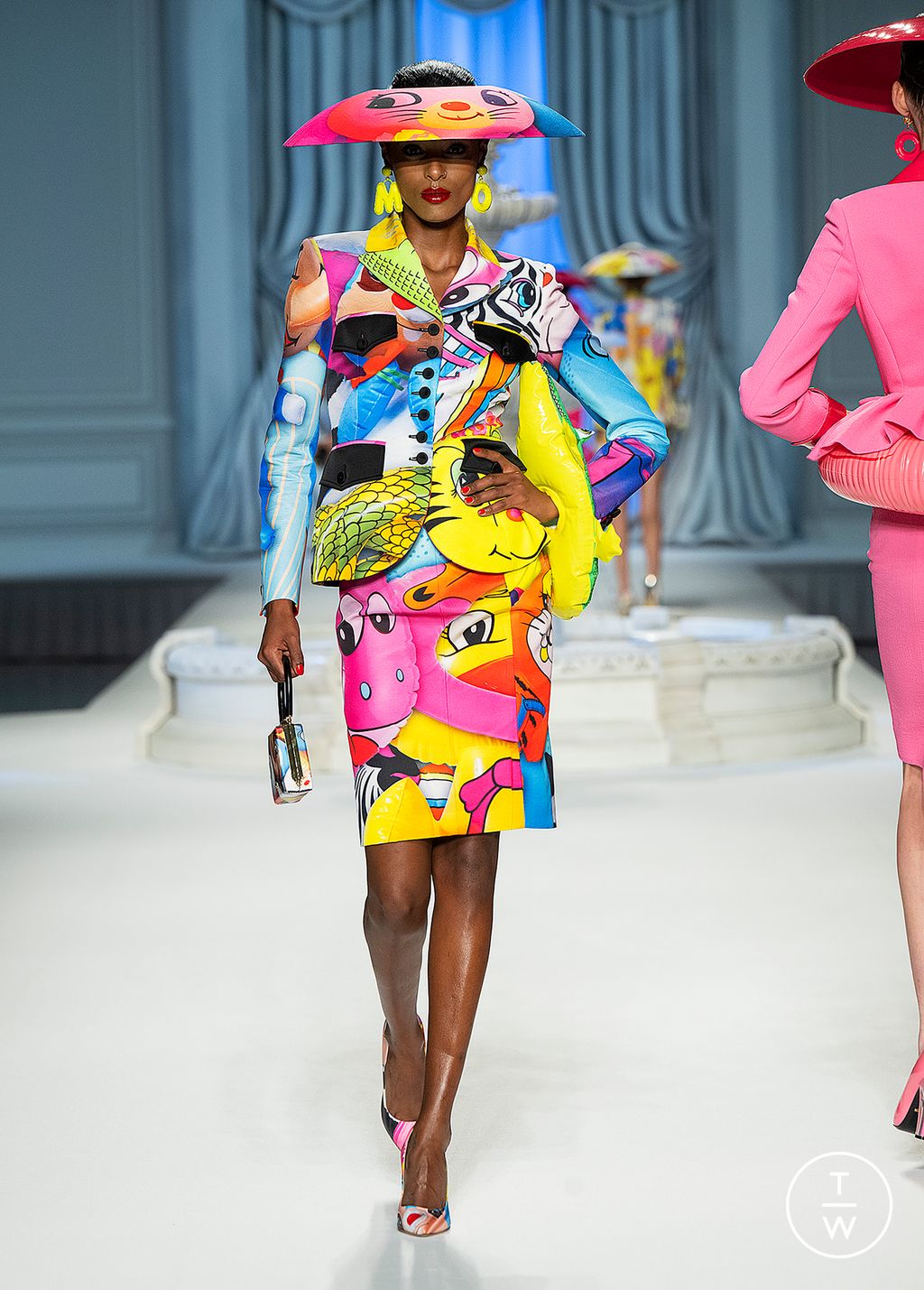 Fashion Week Milan Spring/Summer 2023 look 42 from the Moschino collection womenswear