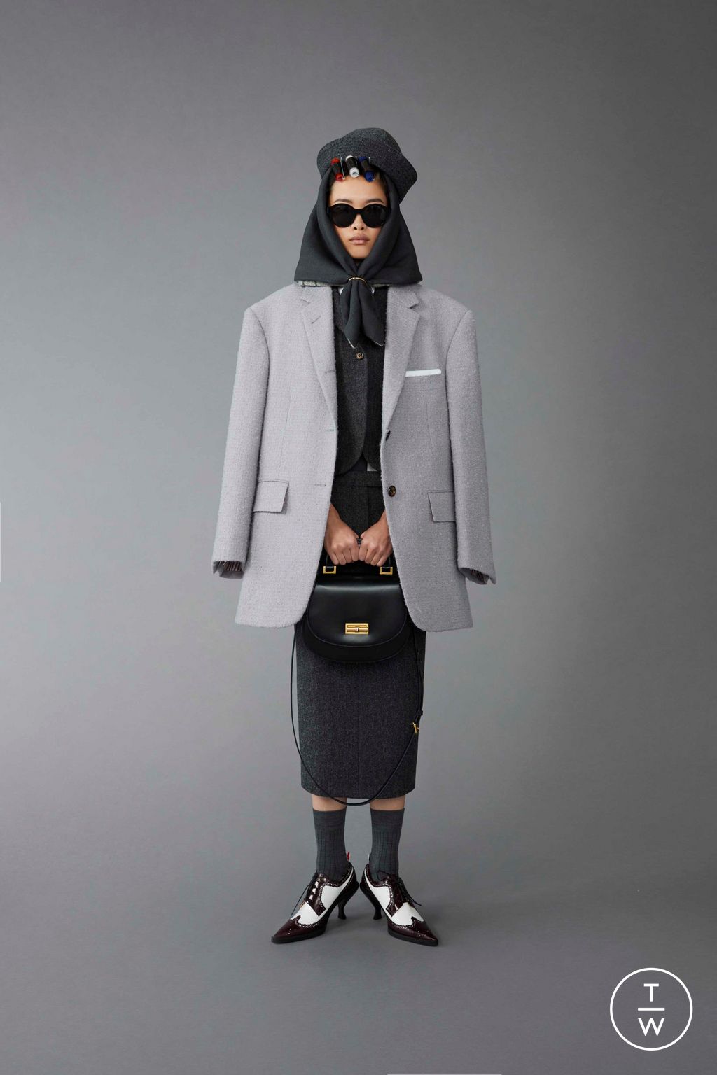 Fashion Week Paris Pre-Fall 2023 look 4 from the Thom Browne collection 女装