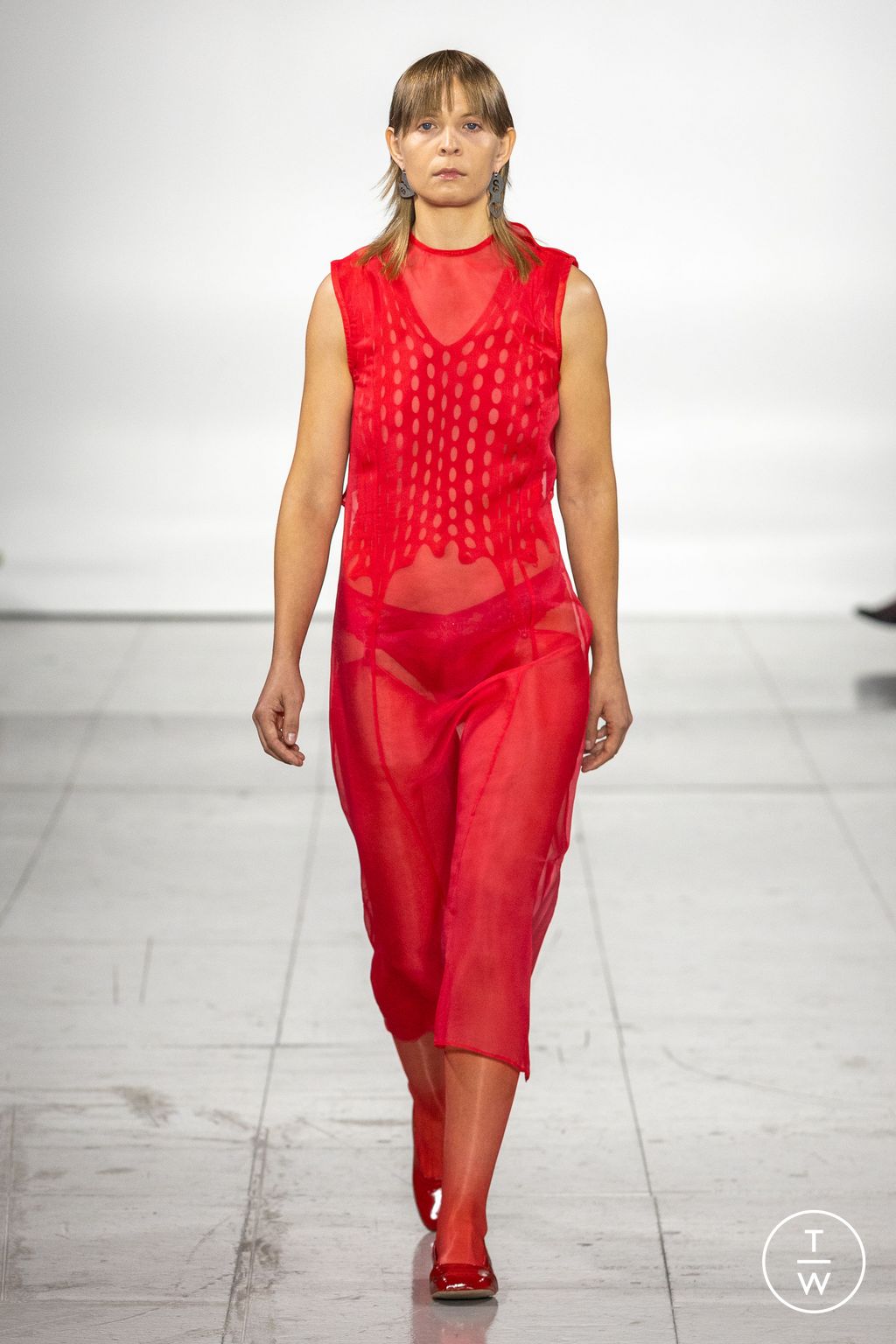Fashion Week London Spring/Summer 2023 look 23 from the Sinéad O'Dwyer collection 女装
