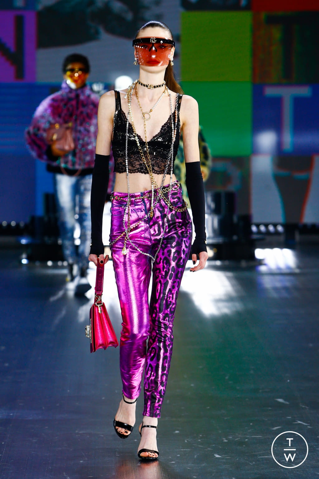 Fashion Week Milan Fall/Winter 2021 look 50 from the Dolce & Gabbana collection womenswear
