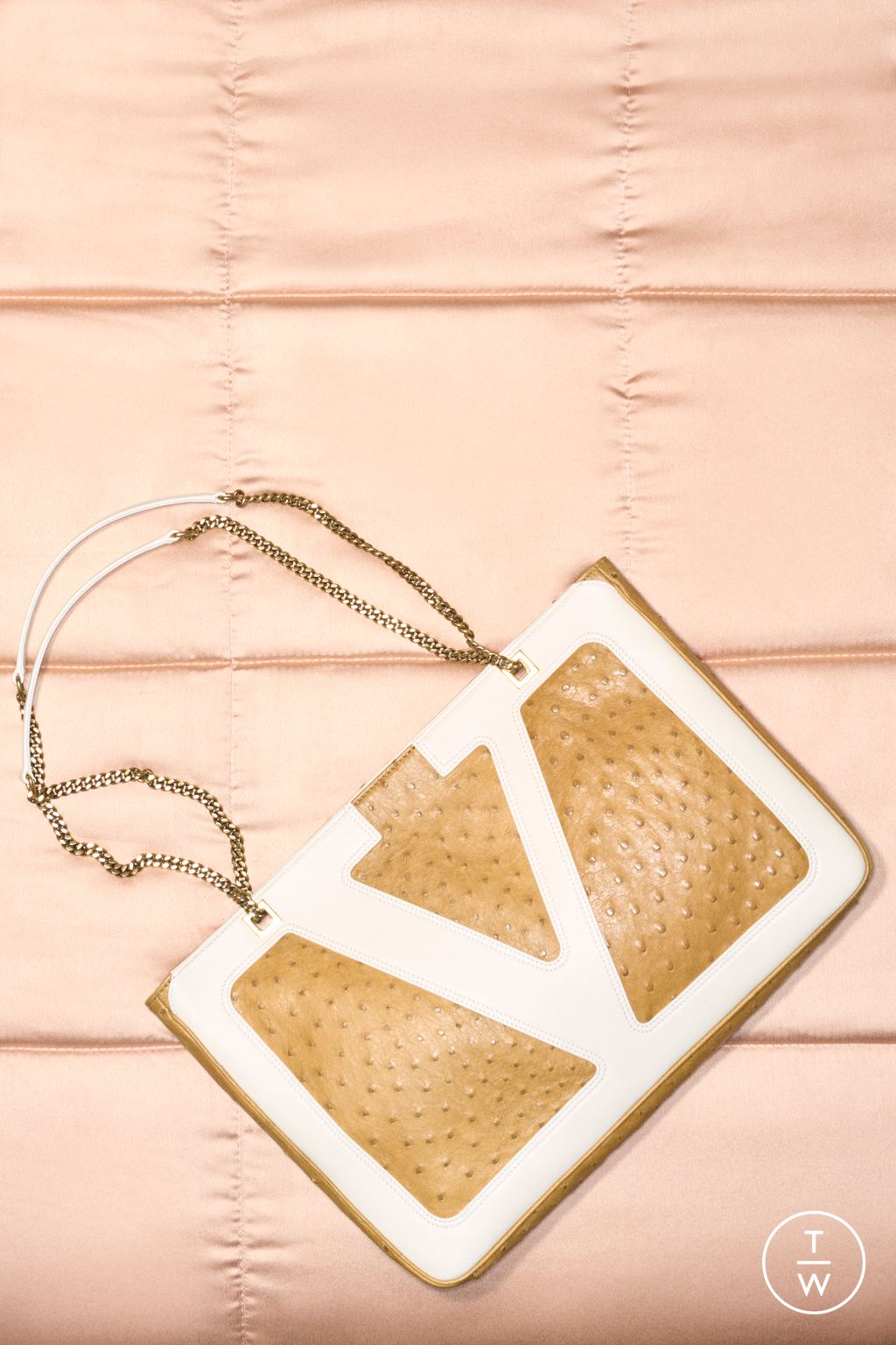 Fashion Week Paris Resort 2026 look 33 from the Valentino collection womenswear accessories