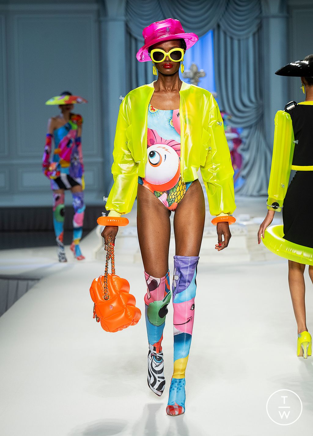 Fashion Week Milan Spring/Summer 2023 look 44 from the Moschino collection womenswear
