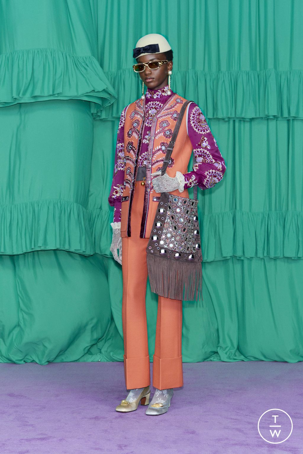 Fashion Week Paris Pre-Fall 2025 look 88 from the Valentino collection womenswear