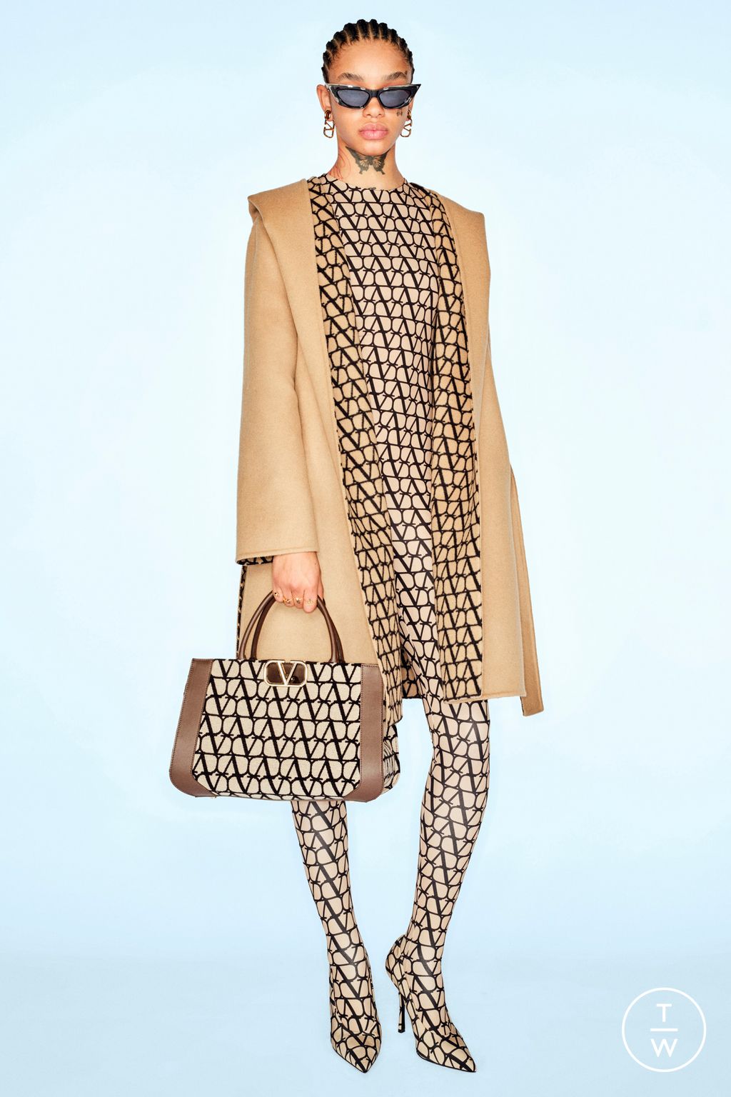 Fashion Week Paris Pre-Fall 2023 look 93 from the Valentino collection 女装