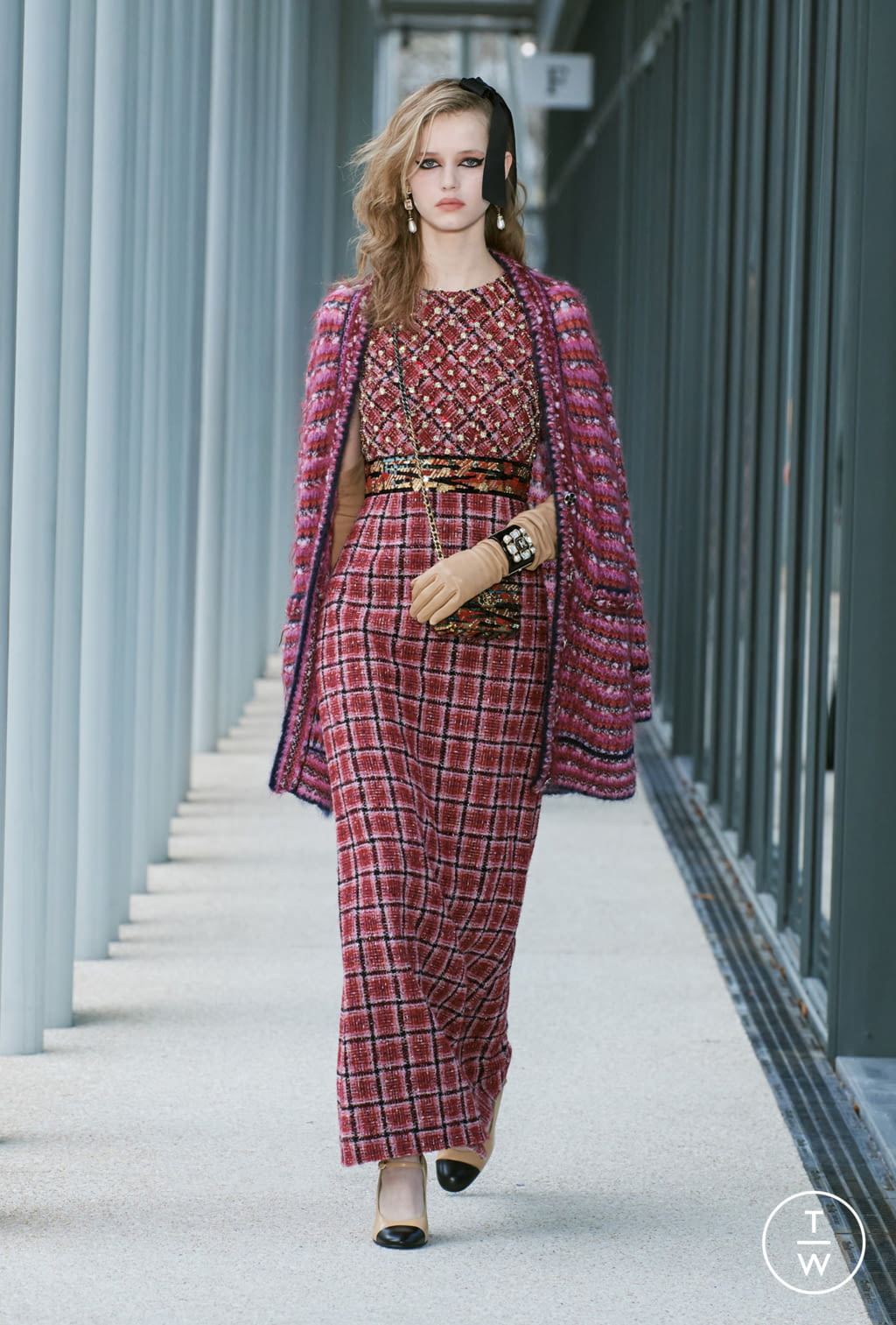 Fashion Week Paris Pre-Fall 2022 look 45 from the Chanel collection womenswear