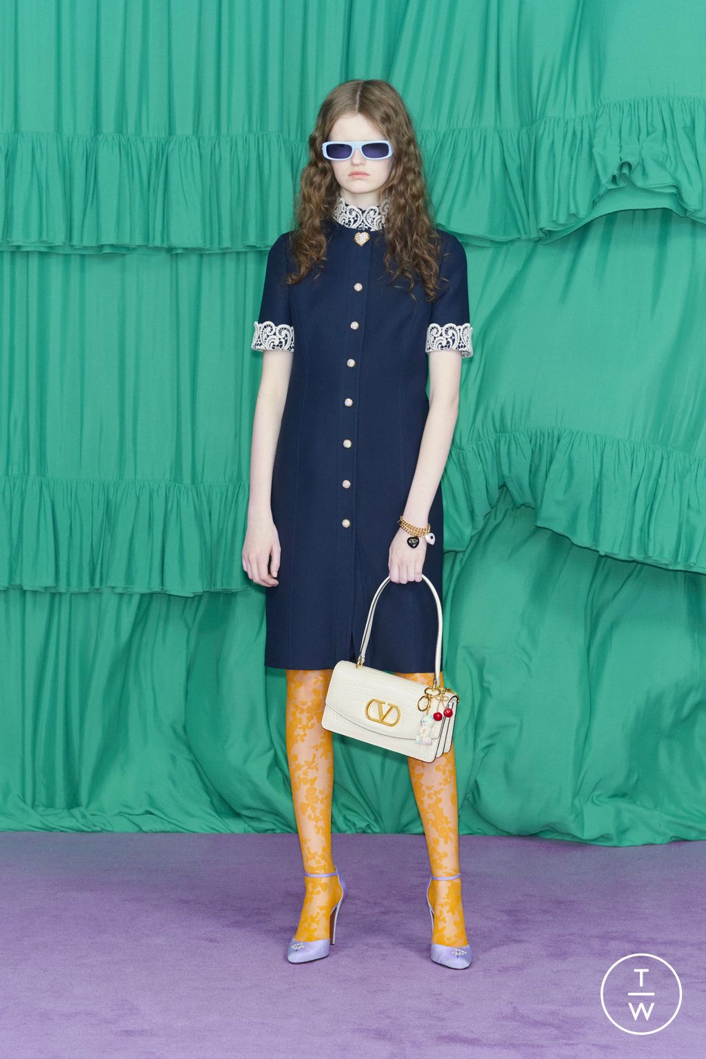Fashion Week Paris Pre-Fall 2025 look 91 from the Valentino collection womenswear