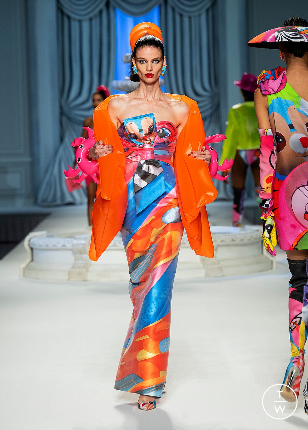 Fashion Week Milan Spring/Summer 2023 look 46 from the Moschino collection 女装
