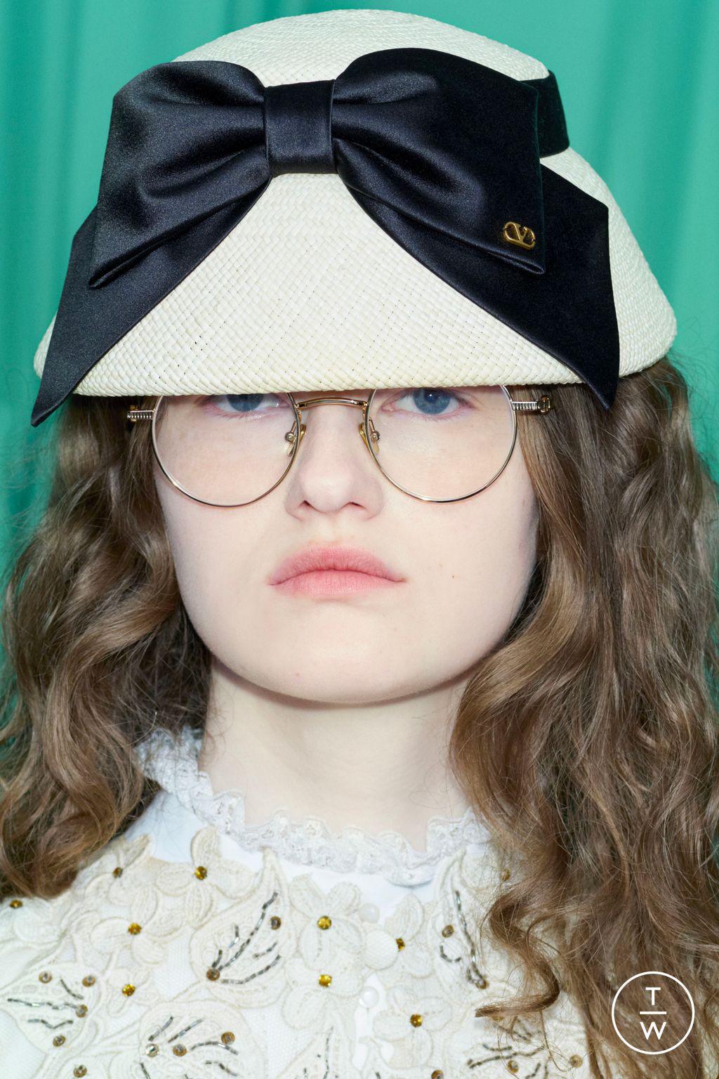 Fashion Week Paris Pre-Fall 2025 look 94 from the Valentino collection womenswear