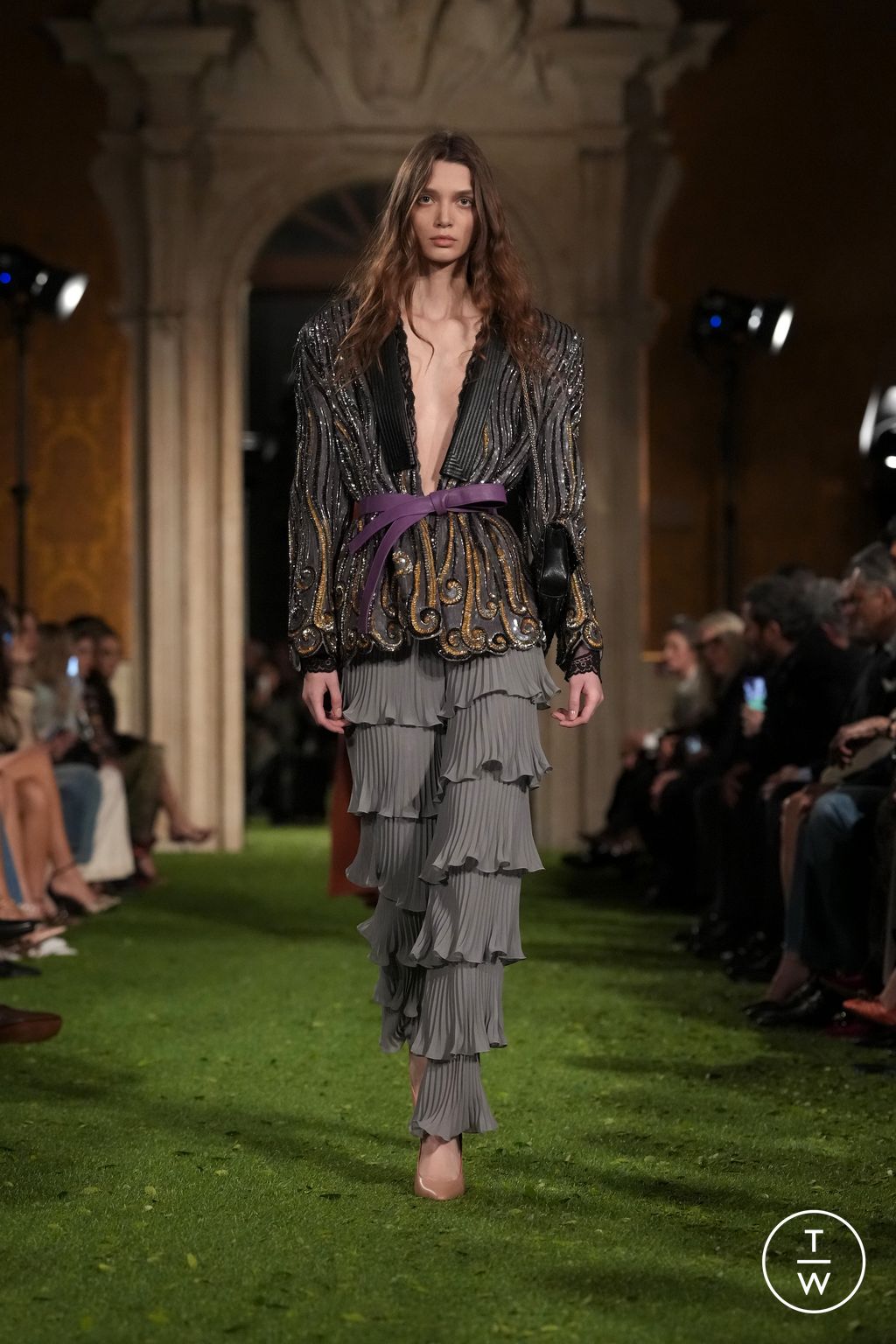 Fashion Week Paris Fall/Winter 2026 look 46 from the Valentino collection womenswear