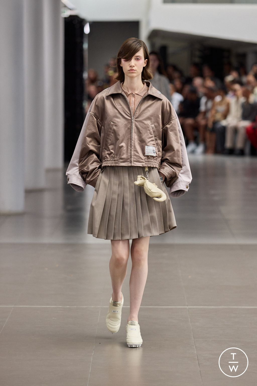 Fashion Week Paris Spring/Summer 2026 look 47 de la collection Maison Mihara Yasuhiro menswear