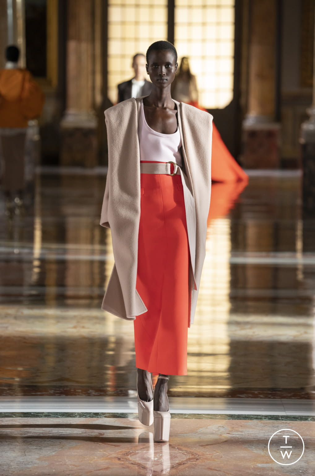 Fashion Week Paris Spring/Summer 2021 look 47 from the Valentino collection couture