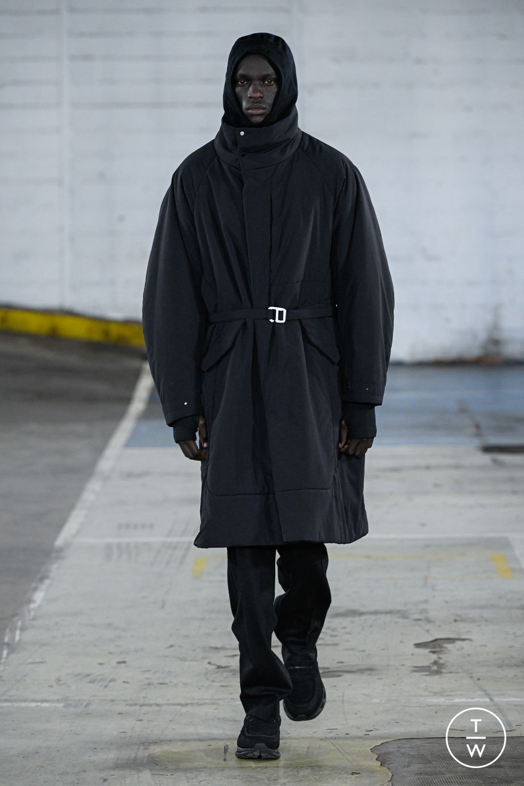 Fashion Week Paris Fall/Winter 2026 look 48 from the White Mountaineering collection menswear